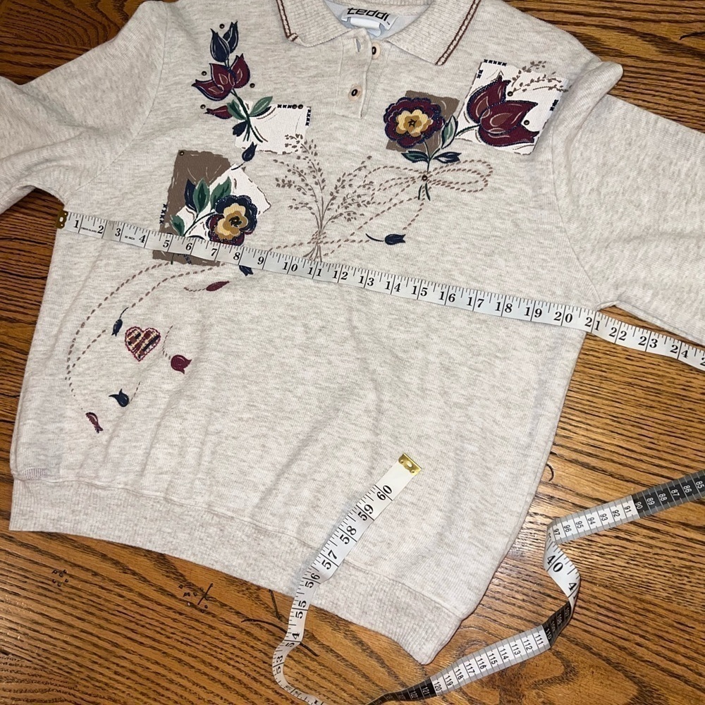 Vintage Teddi Floral Collared Henley Sweatshirt - Picture 8 of 8